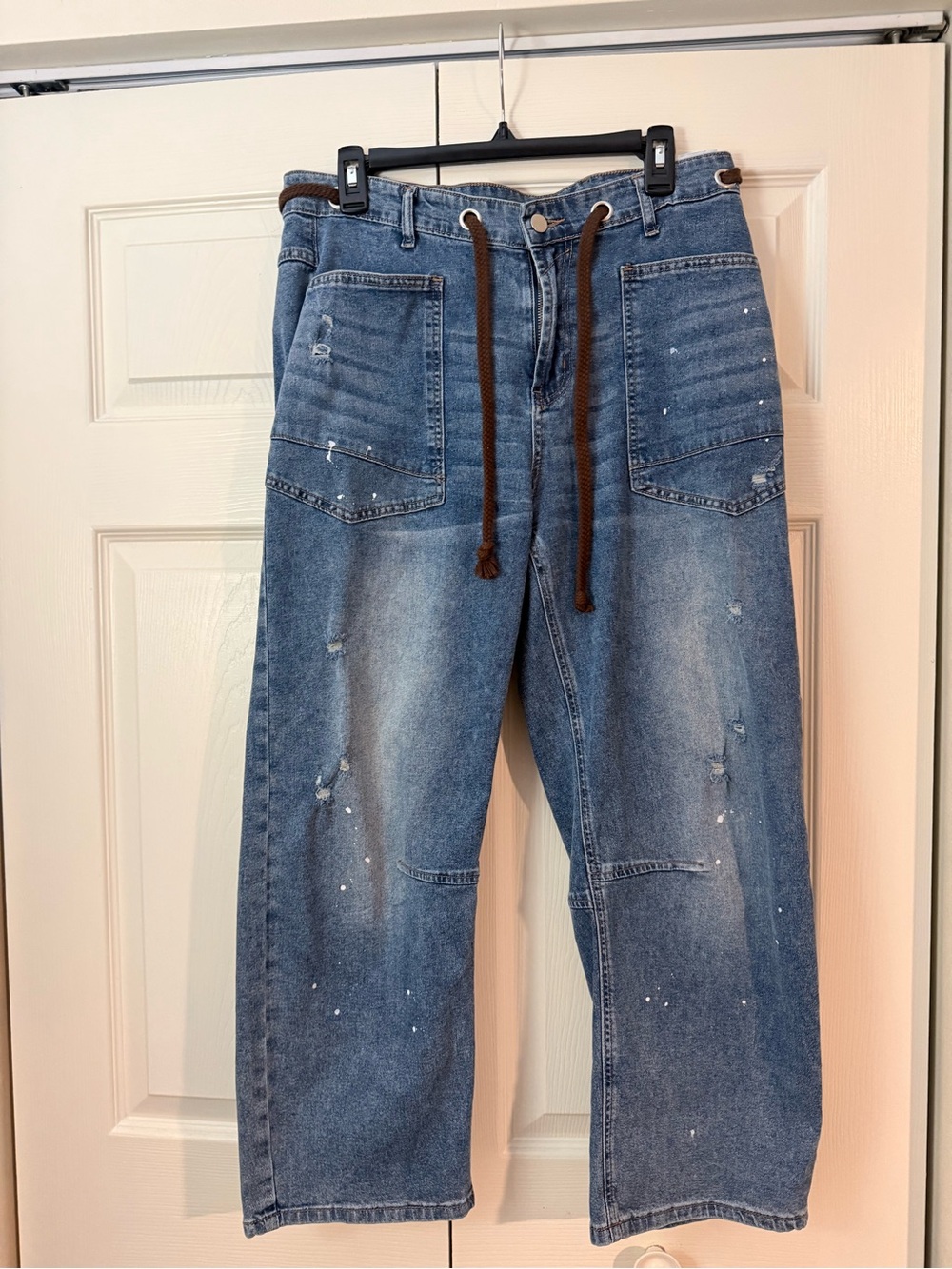 Women’s Blue Denim Painter-Style barrel Jeans with Drawstring Waist